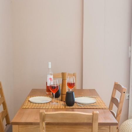 100M2 Luxury Apartment In The Heart Of Athens - Living Stone Emerald Luaran gambar