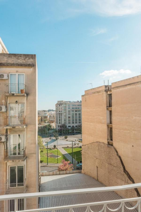 100M2 Luxury Apartment In The Heart Of Athens - Living Stone Emerald Luaran gambar