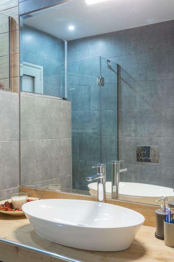 100M2 Luxury Apartment In The Heart Of Athens - Living Stone Emerald Luaran gambar